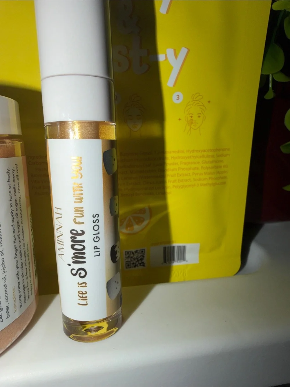 AMINAH Gold Sunshine Bake Sugar Scrub & Lip Gloss -Plus Face mask